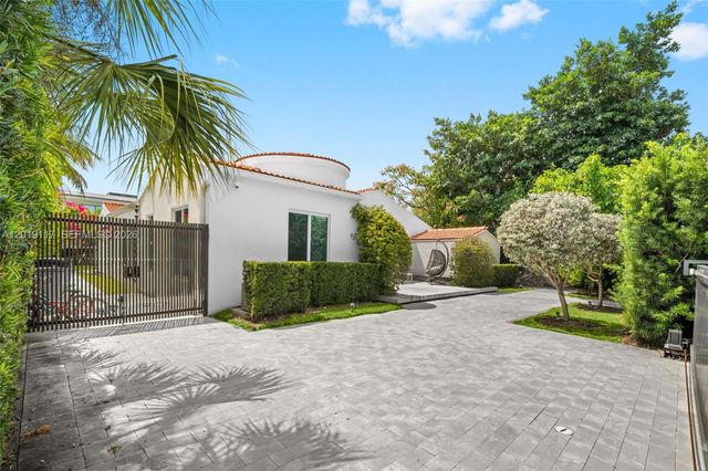 3748 Prairie Ave, Miami Beach, FL 33140