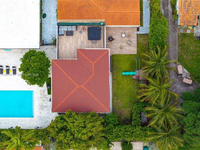 3748 Prairie Ave, Miami Beach, FL 33140