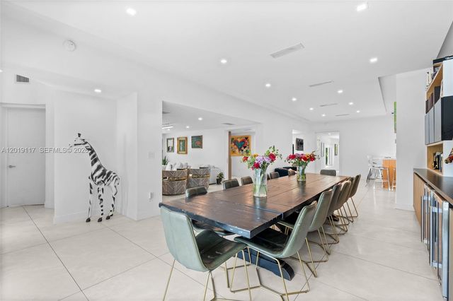 3748 Prairie Ave, Miami Beach, FL 33140