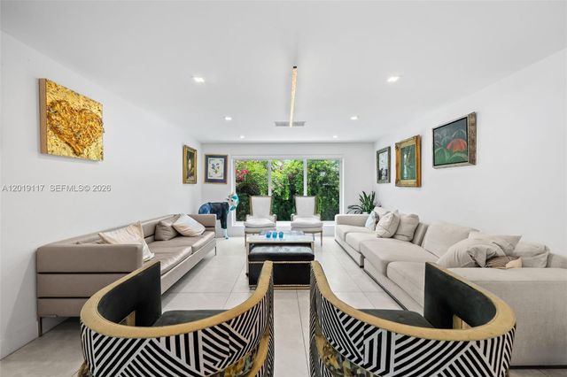 3748 Prairie Ave, Miami Beach, FL 33140