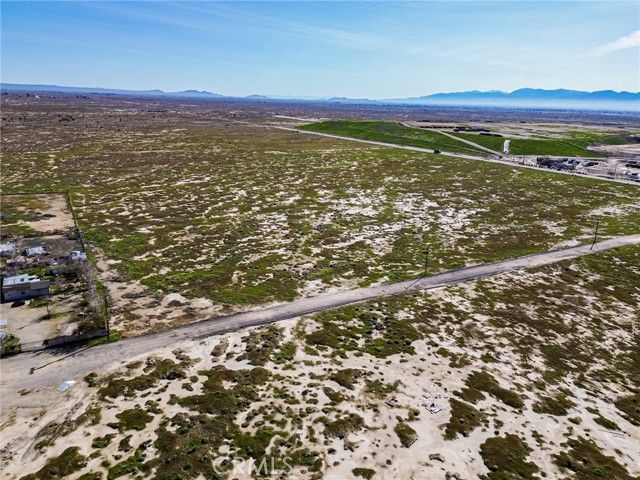 47500 5th Street, Lancaster, CA 93535