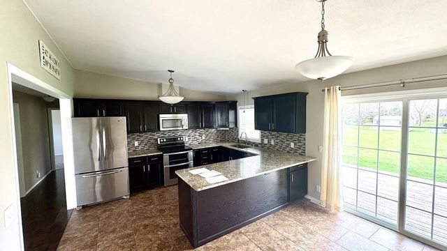 6613 Abey Court, Evansville, WI 53536