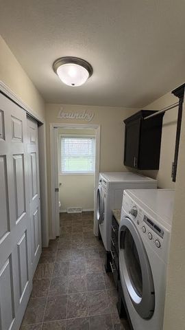 6613 Abey Court, Evansville, WI 53536