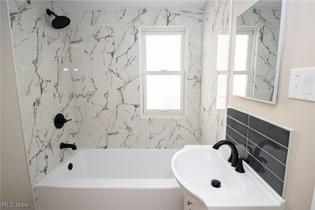 24791 Drakefield Avenue, Euclid, OH 44123