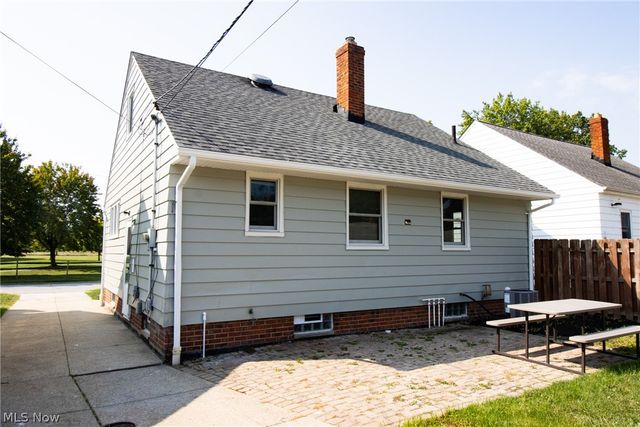 24791 Drakefield Avenue, Euclid, OH 44123