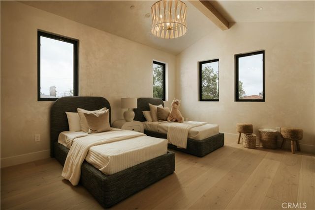 4273 Murietta Avenue, Sherman Oaks, CA 91423