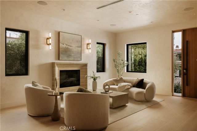 4273 Murietta Avenue, Sherman Oaks, CA 91423