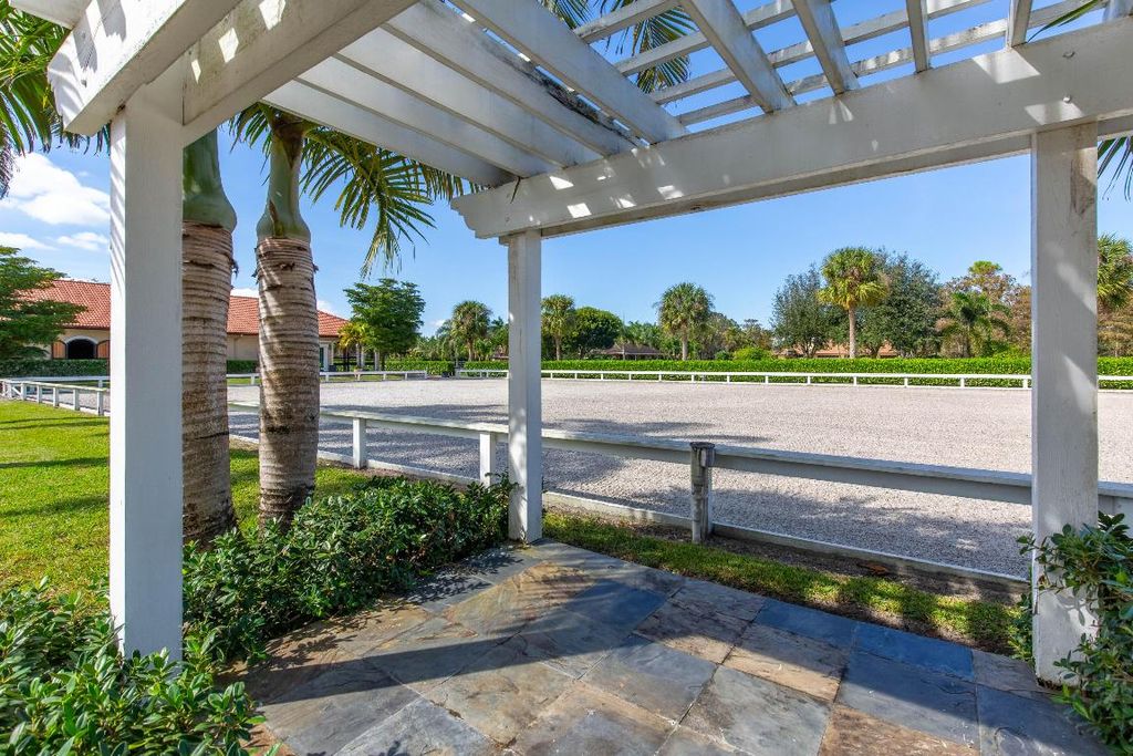 Image 14 of property listing at 14943 Paddock Drive, Wellington, FL 33414