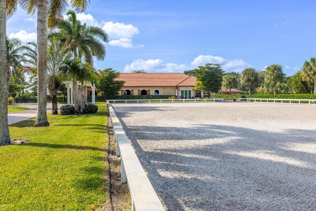 Image 32 of property listing at 14943 Paddock Drive, Wellington, FL 33414