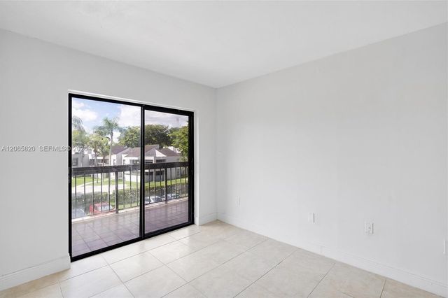 13255 SW 88th Lane 302-CS, Miami, FL 33186