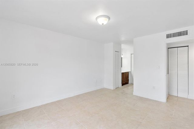 13255 SW 88th Lane 302-CS, Miami, FL 33186