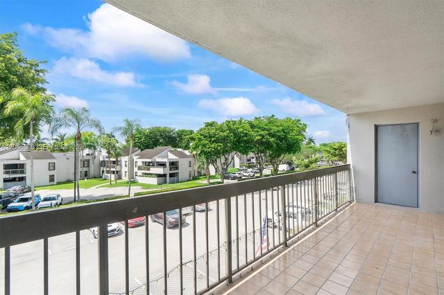 13255 SW 88th Lane 302-CS, Miami, FL 33186