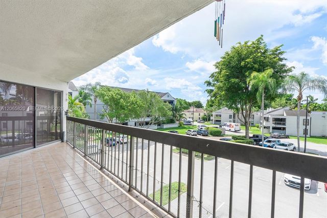 13255 SW 88th Lane 302-CS, Miami, FL 33186