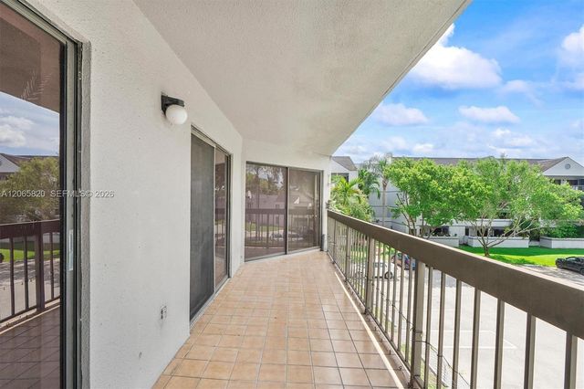 13255 SW 88th Lane 302-CS, Miami, FL 33186