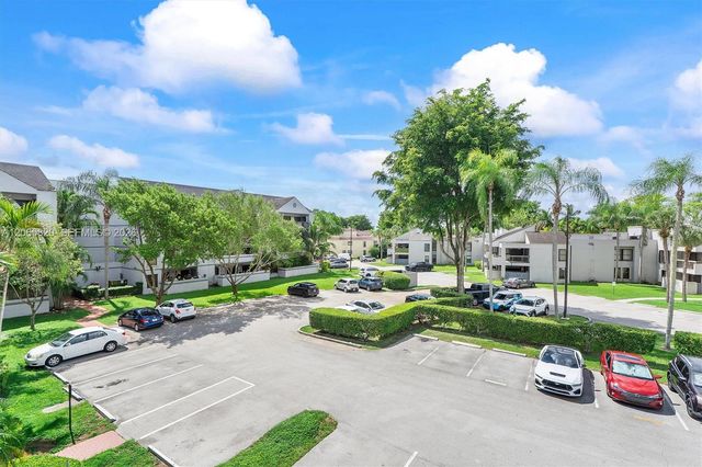 13255 SW 88th Lane 302-CS, Miami, FL 33186