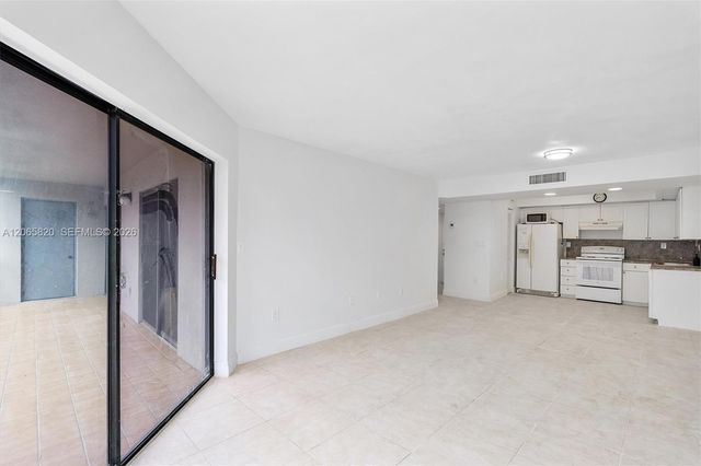 13255 SW 88th Lane 302-CS, Miami, FL 33186
