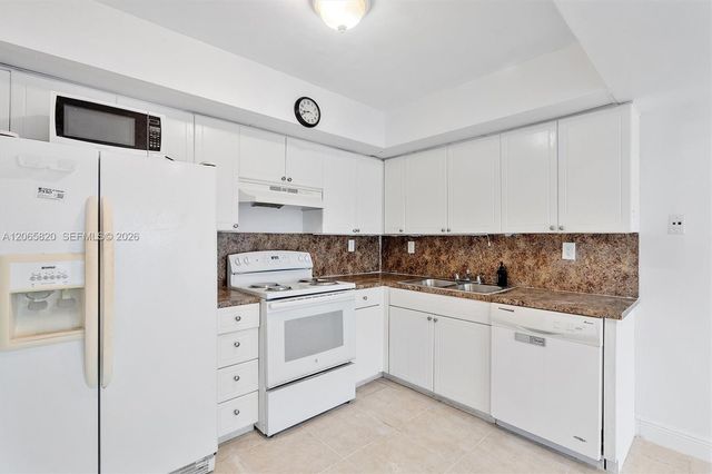 13255 SW 88th Lane 302-CS, Miami, FL 33186