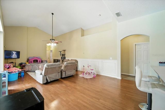 24 LAKESIDE PLACE W, Palm Coast, FL 32137