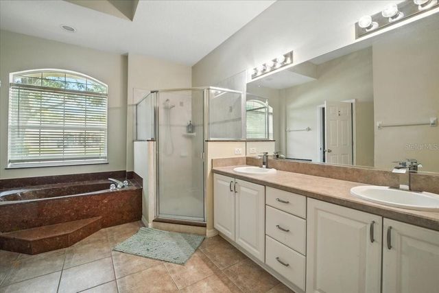 24 LAKESIDE PLACE W, Palm Coast, FL 32137