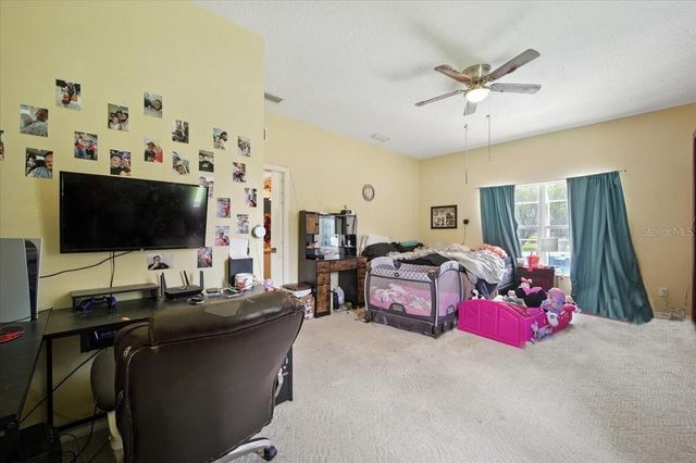 24 LAKESIDE PLACE W, Palm Coast, FL 32137