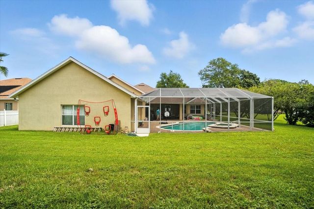 24 LAKESIDE PLACE W, Palm Coast, FL 32137