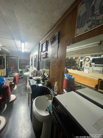 2522 Guadalupe St, San Antonio, TX 78207