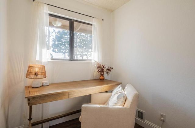 330 Woodside Drive 105, Salinas, CA 93901