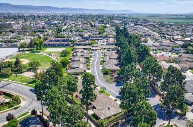 330 Woodside Drive 105, Salinas, CA 93901