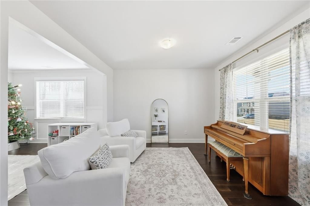 Image 13 of property listing at 4125 Golden Knoll Road, Cumming, GA 30028