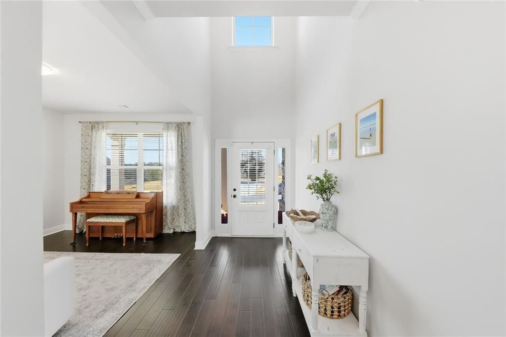 Image 15 of property listing at 4125 Golden Knoll Road, Cumming, GA 30028