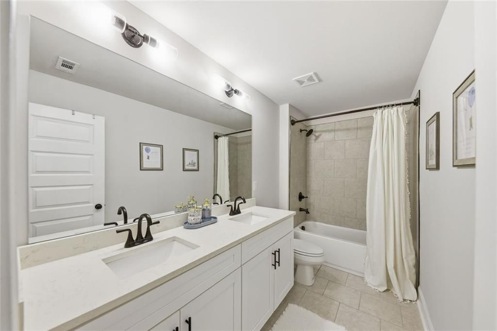 Image 29 of property listing at 4125 Golden Knoll Road, Cumming, GA 30028