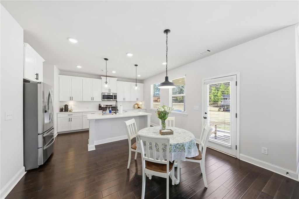 Image 8 of property listing at 4125 Golden Knoll Road, Cumming, GA 30028