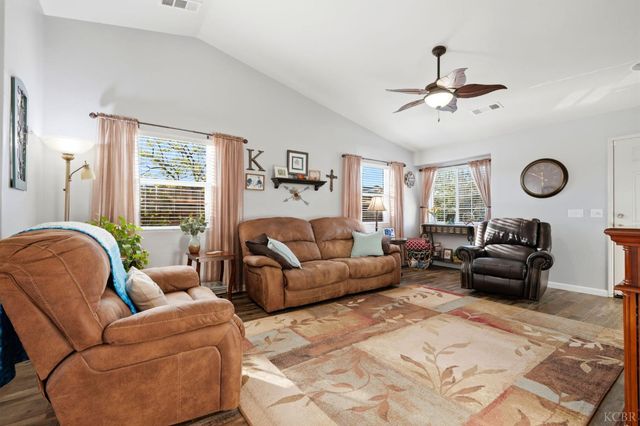 1431 W Ambassador Way, Hanford, CA 93230