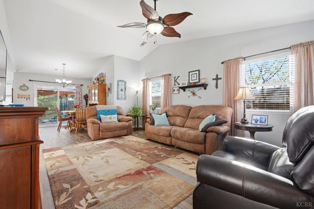 1431 W Ambassador Way, Hanford, CA 93230