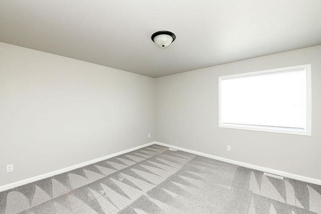 6314 82nd Avenue S, Horace, ND 58047