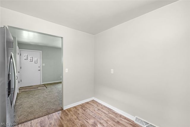 4385 Rex Lake Drive, New Franklin, OH 44319