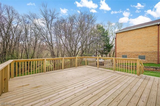 4385 Rex Lake Drive, New Franklin, OH 44319
