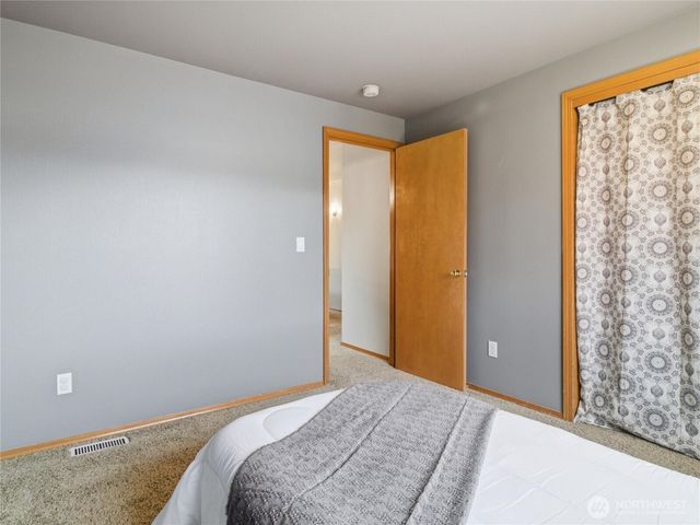 13912 108th Avenue Ct E, Puyallup, WA 98374