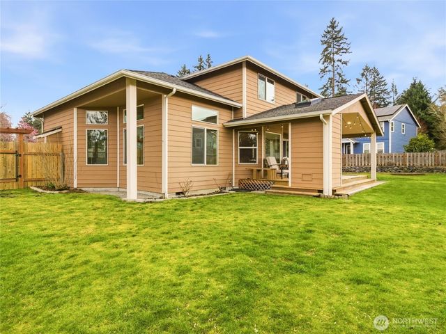 13912 108th Avenue Ct E, Puyallup, WA 98374