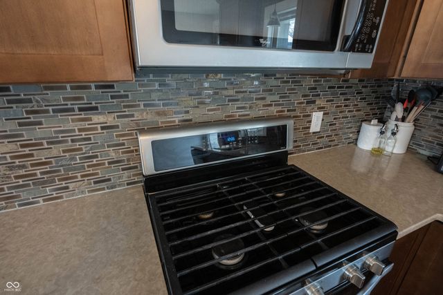 7944 W 1000 S, Fortville, IN 46040