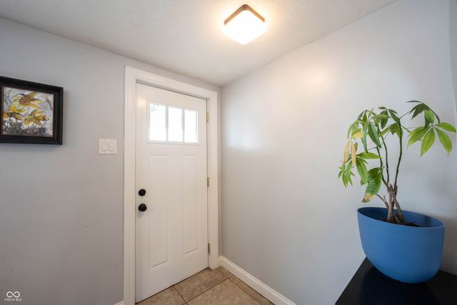 7944 W 1000 S, Fortville, IN 46040