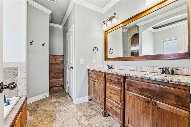 3657 N Lalique Lane, Fayetteville, AR 72704