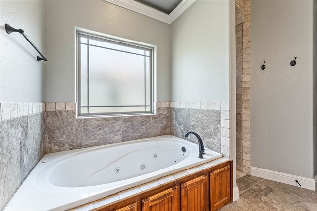 3657 N Lalique Lane, Fayetteville, AR 72704