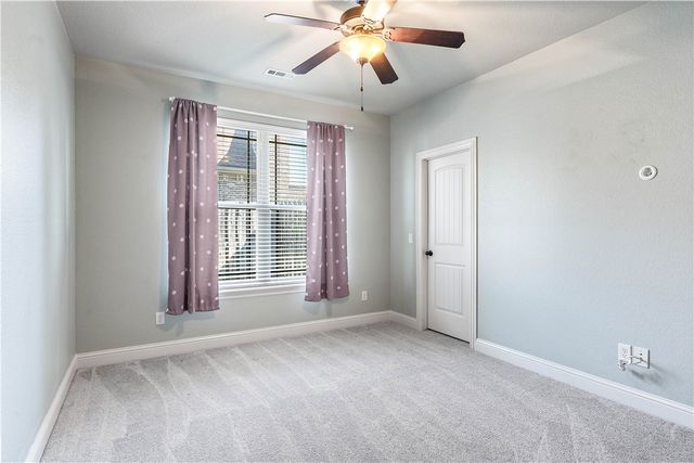 3657 N Lalique Lane, Fayetteville, AR 72704