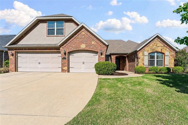 3657 N Lalique Lane, Fayetteville, AR 72704