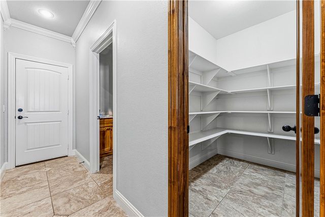 3657 N Lalique Lane, Fayetteville, AR 72704