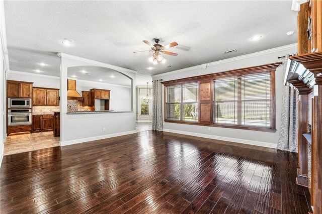 3657 N Lalique Lane, Fayetteville, AR 72704