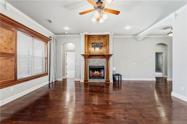3657 N Lalique Lane, Fayetteville, AR 72704