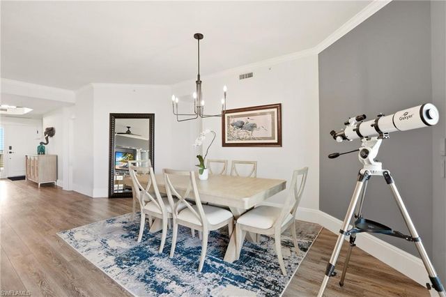 425 Cove Tower DR 1002, Naples, FL 34110