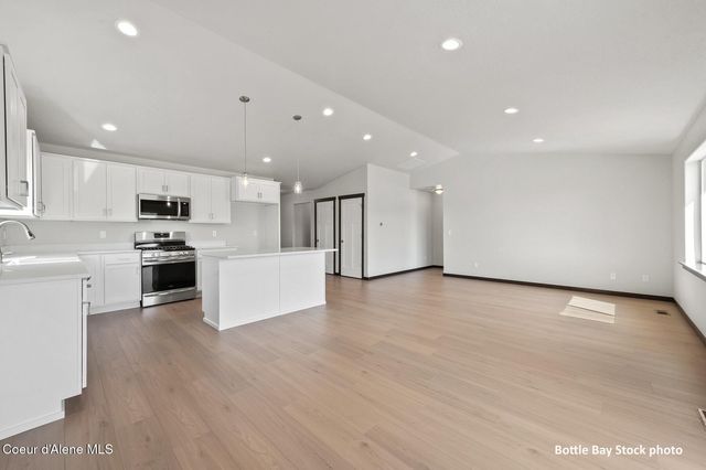 11834 N ENTWISTLE WAY, Rathdrum, ID 83858